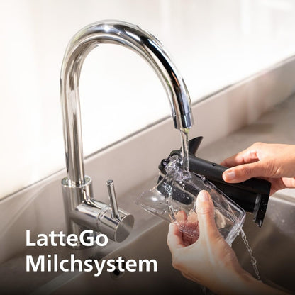 Philips Kaffeevollautomat Serie 5400 – Genießen Sie 12 Getränke, schnell reinigendes LatteGo, intuitives TFT-Display, anpassbare Kaffeeeinstellungen, erstklassiges Küchendesign (EP5441/50)